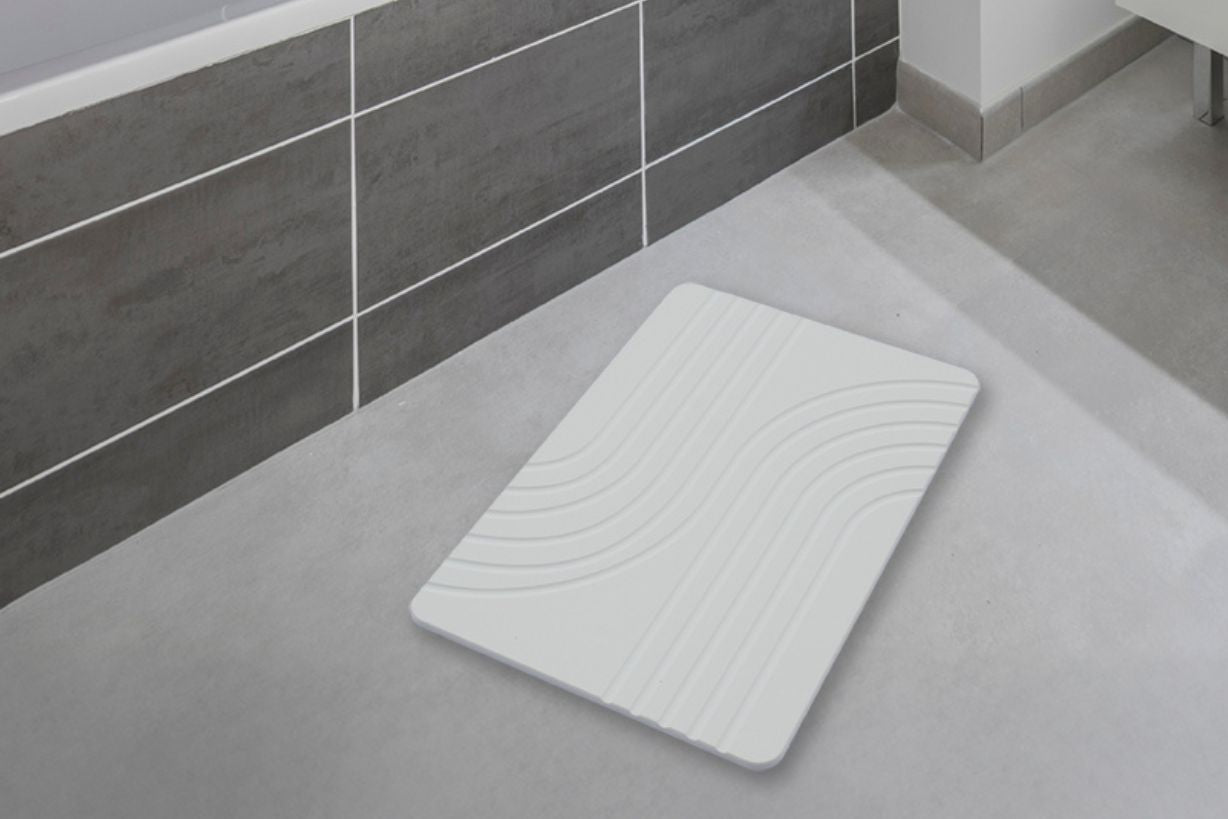 Quick-dry Engraved Stone Shower & Bath Mat | Curved White